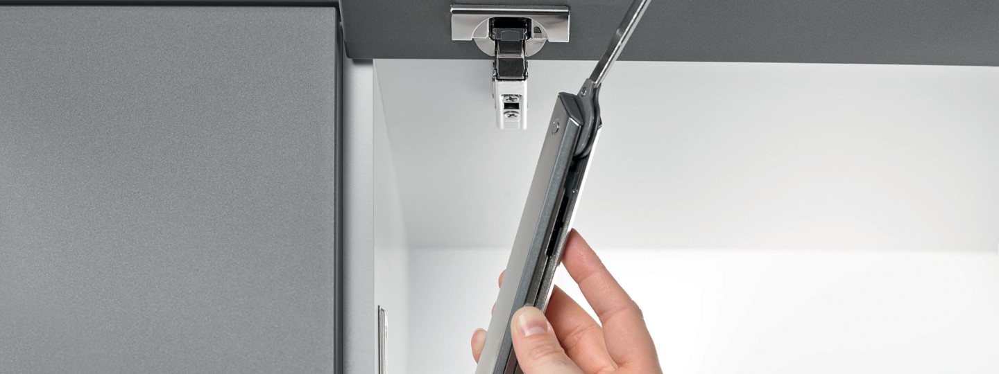 AVENTOS HKXS Verarbeitung und Montage Blum