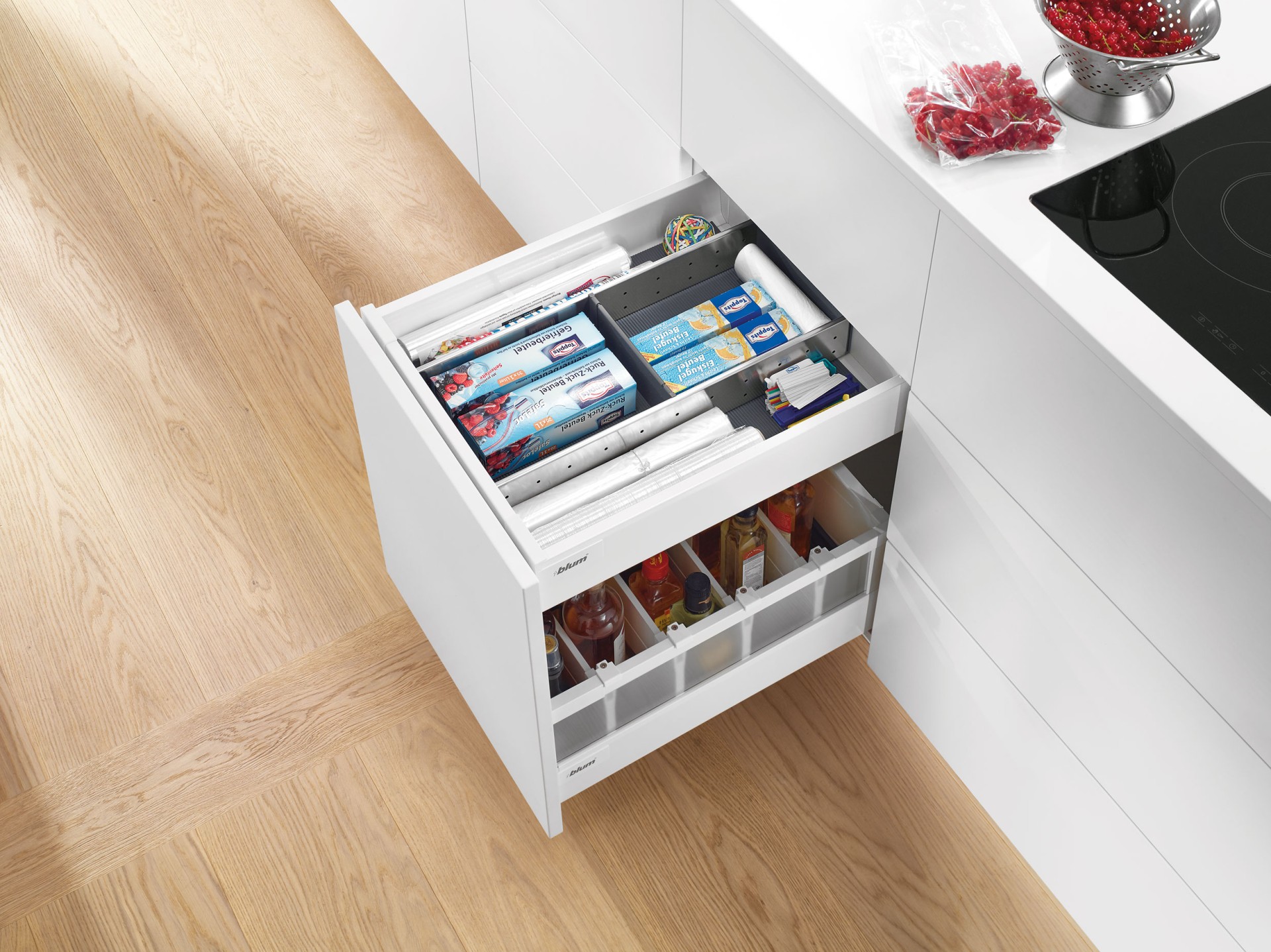 Unterschrank Fur Flaschen Und Gewurze Blum