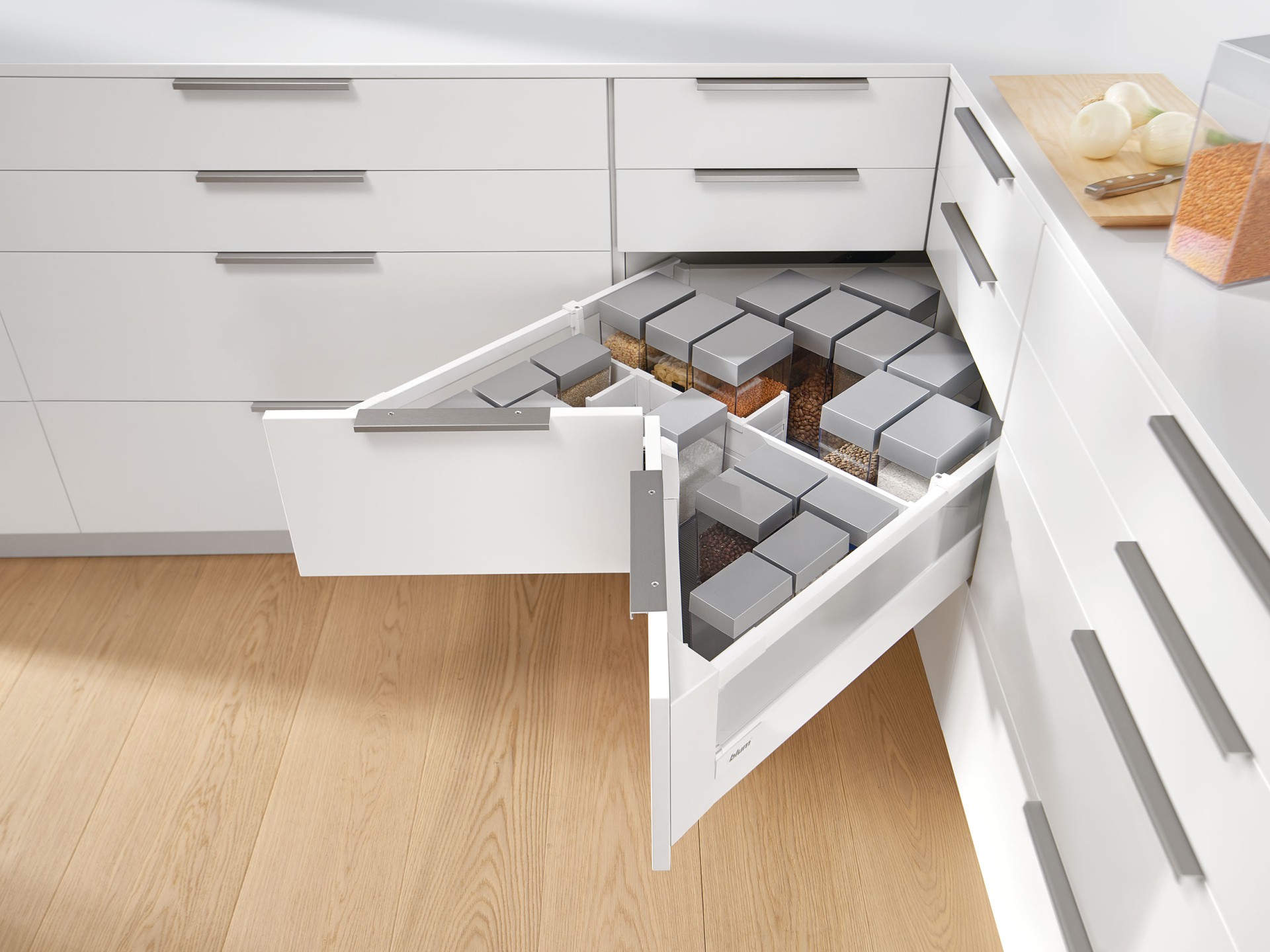 Eckschrank SPACE CORNER für Vorbereitungsutensilien | Blum