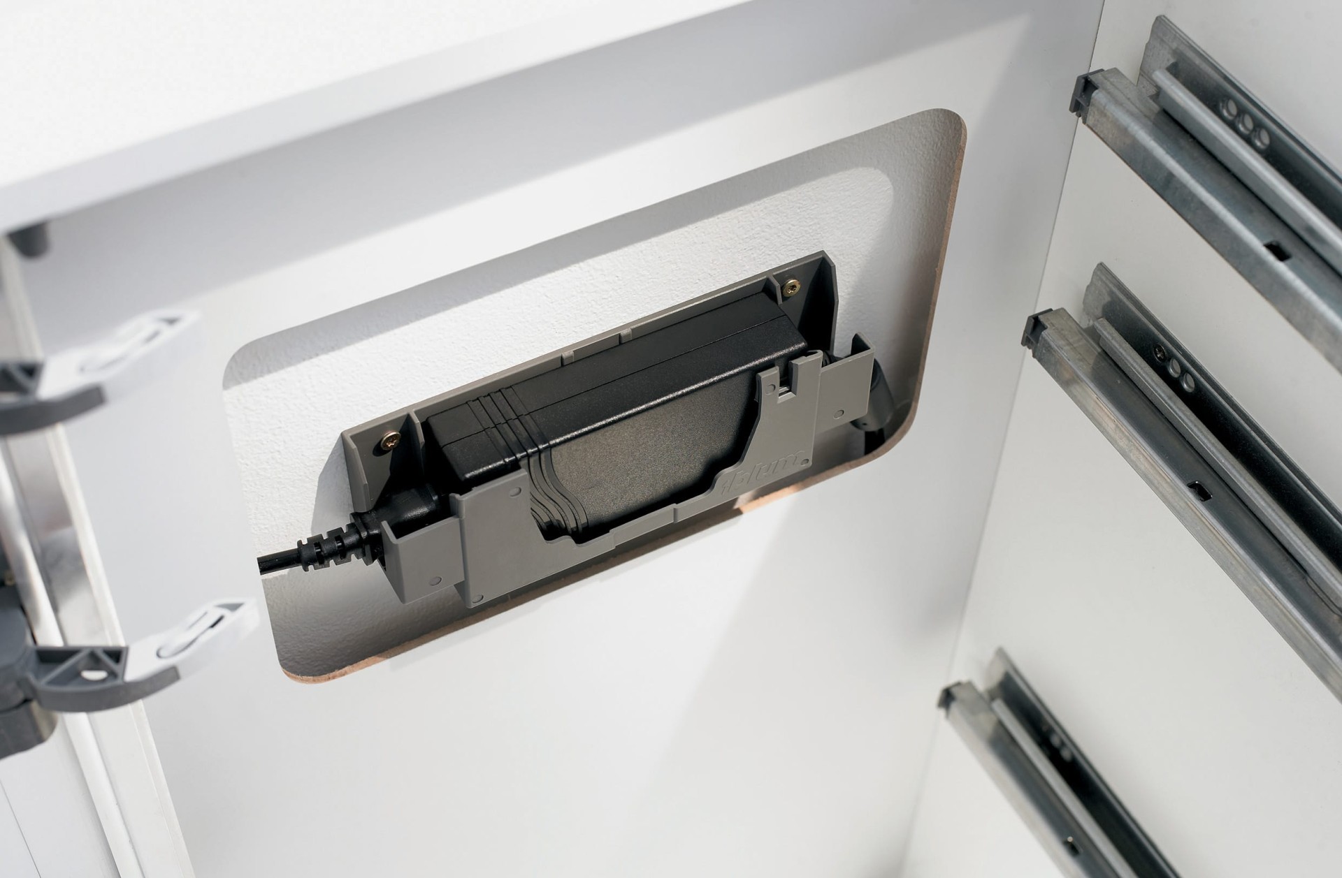 SERVODRIVE for drawers Blum