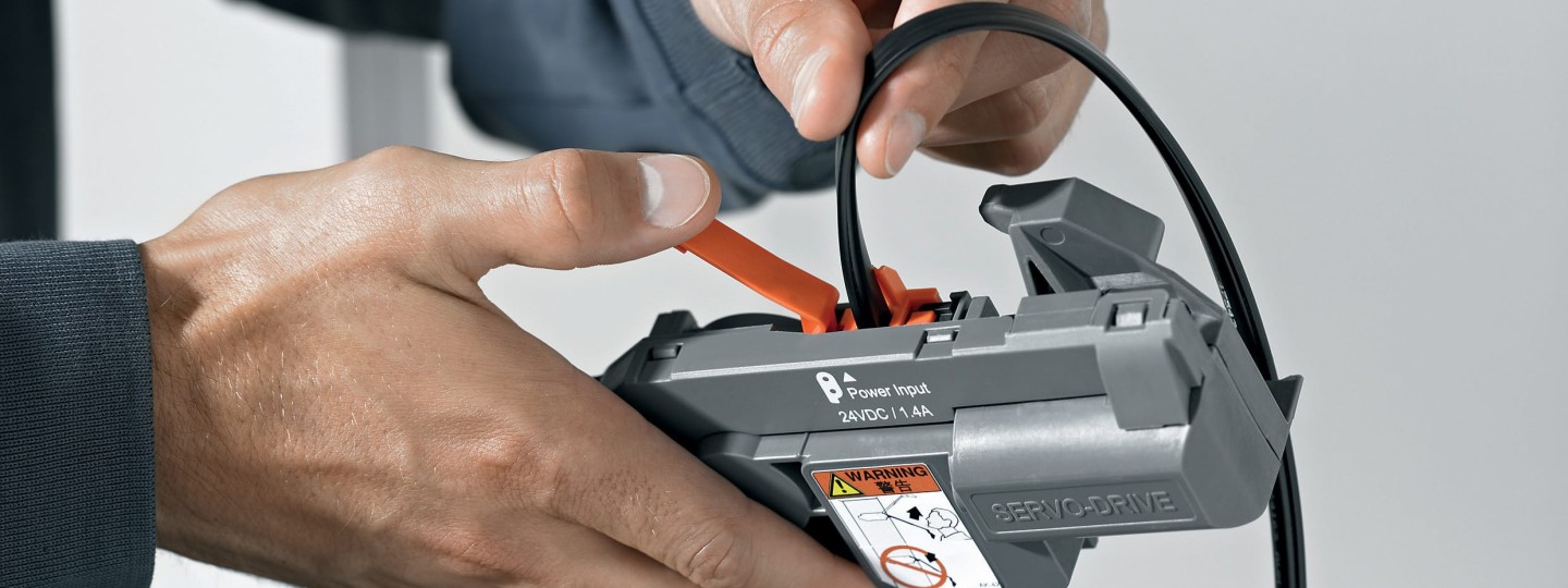 KLA0366_MO_FOT_FO_BAU_#SALL_#APR6I_#V1