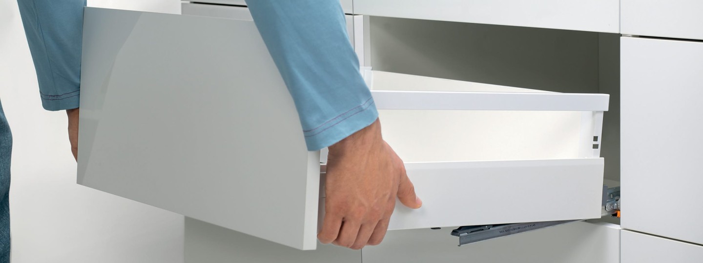 BOX1575_MO_FOT_FO_BAU_#SALL_#APR6I_#V1