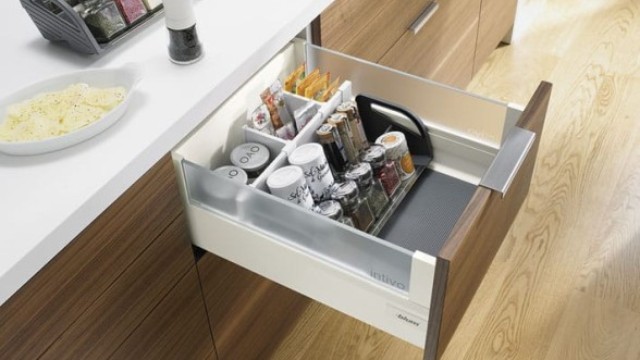 Blum_BOX1094_AA_FOT_FO_BAU_#SALL_#AOF4_#V1