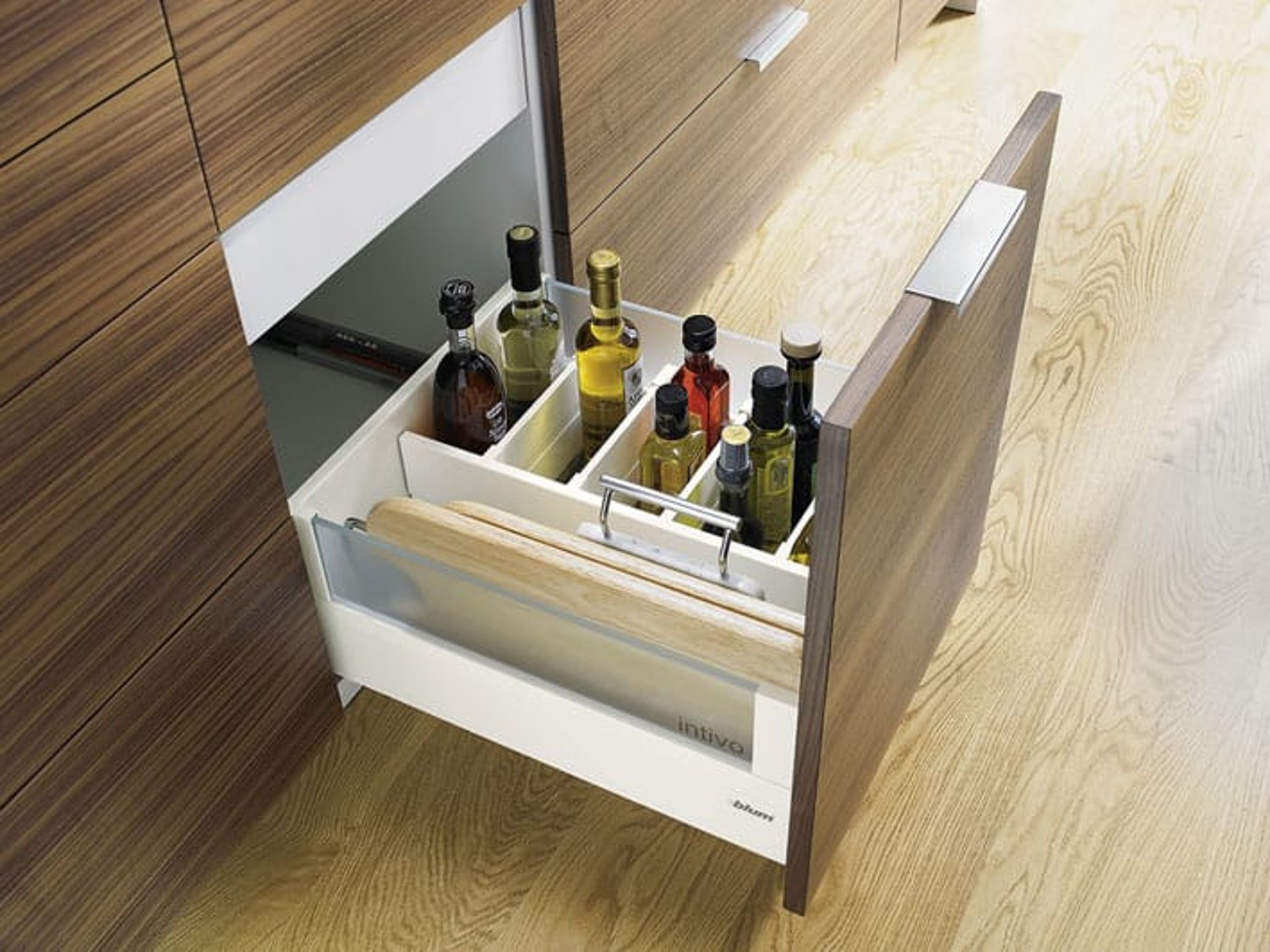 Blum_BOX1096_AA_FOT_FO_BAU_#SALL_#AOF4_#V1