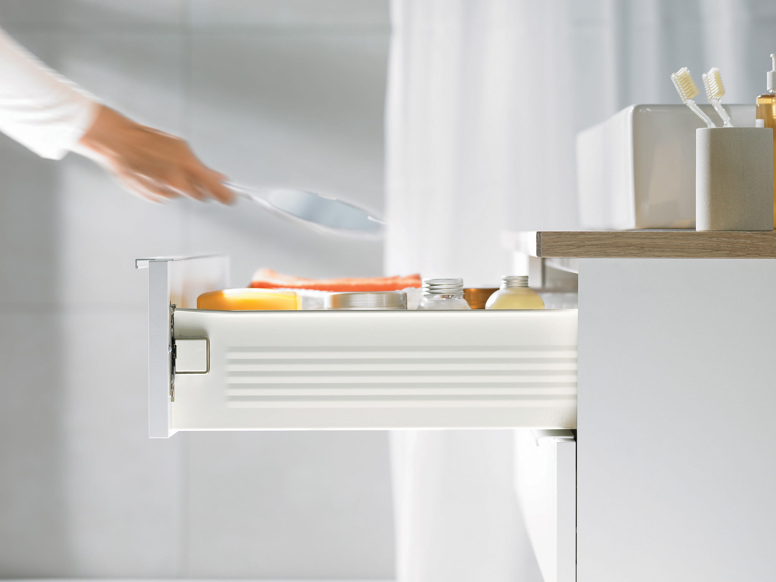 метабокс для выдвижных ящиков blum. метабокс блюм. метабокс внутренний ящик блюм. доводчик blumotion z70. Blum фурнитура metabox.