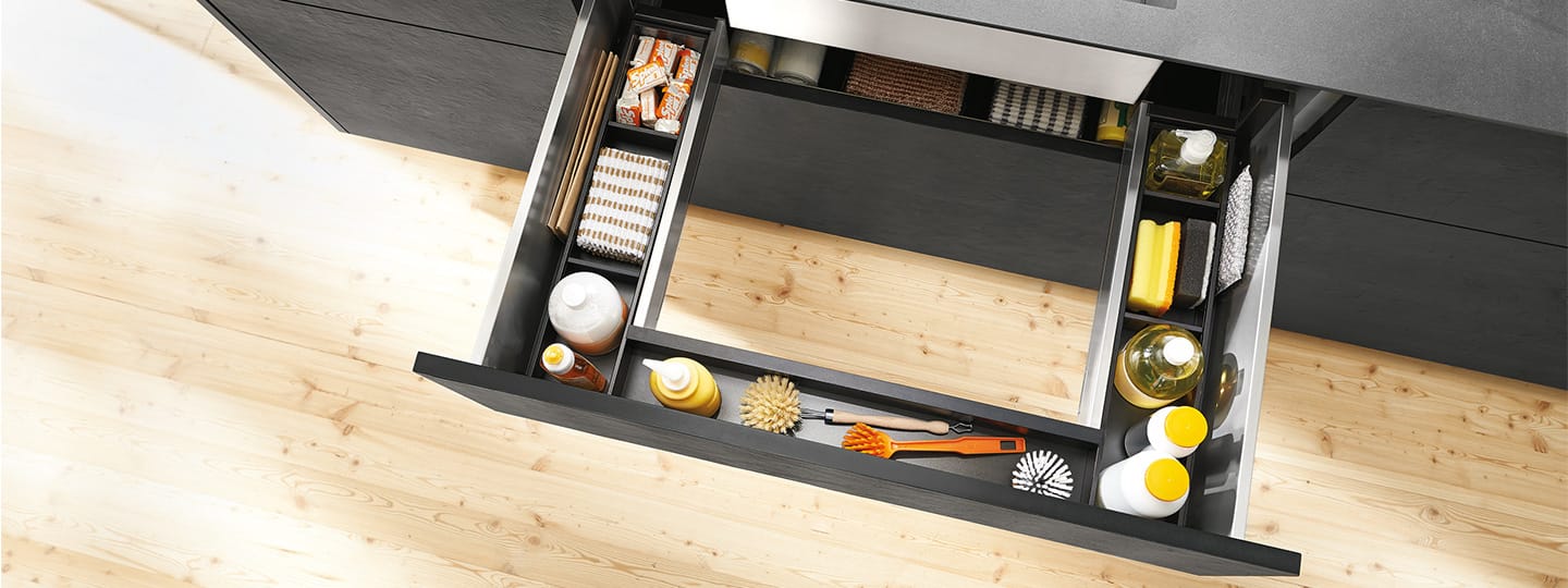 Шухляди під мийку на кухні – простір використано максимально корисно