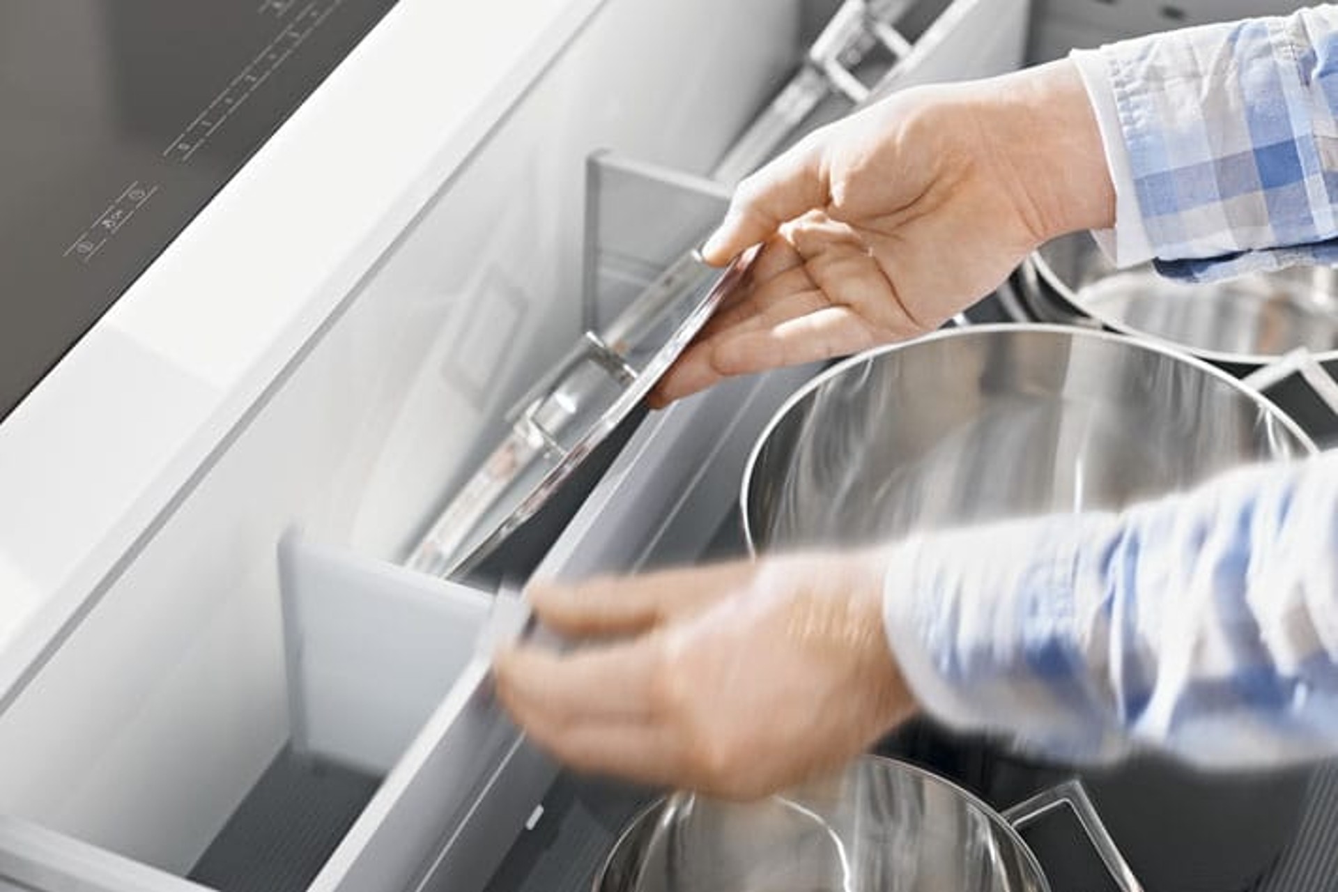 Blum_ORG0250_AA_FOT_FO_BAU_#SALL_#AOF4_#V1