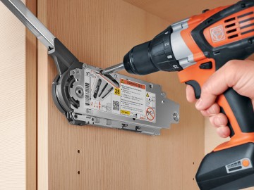 https://www.blum.com/corporate/media/bilder/produkte/klappensysteme/Blum_KLA0029_MO_FOT_FO_BAU_-SALL_-AOF4_-V1_TableImageLarge.jpg?r=1077173