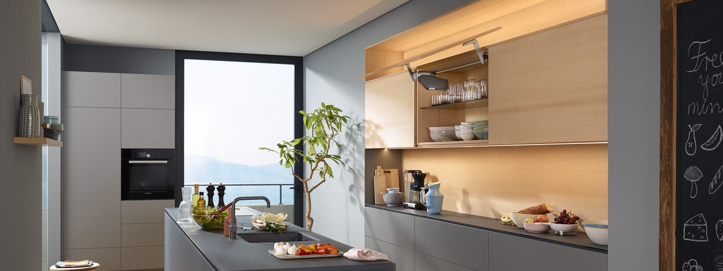 Blum_KLA0478_AA_FOT_FO_BAU_#SALL_#AOF4_#V1