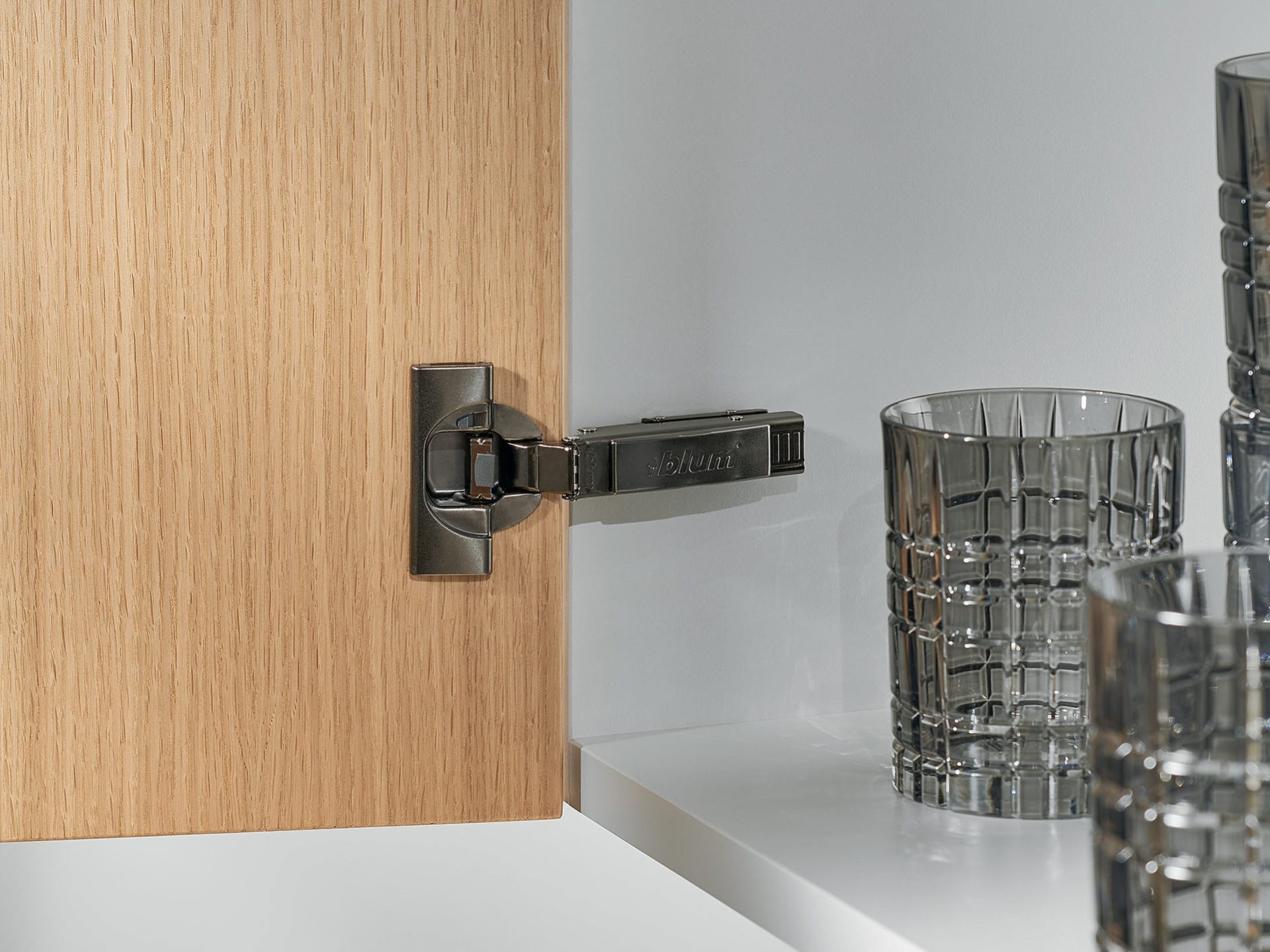 Hinges in onyx black Blum