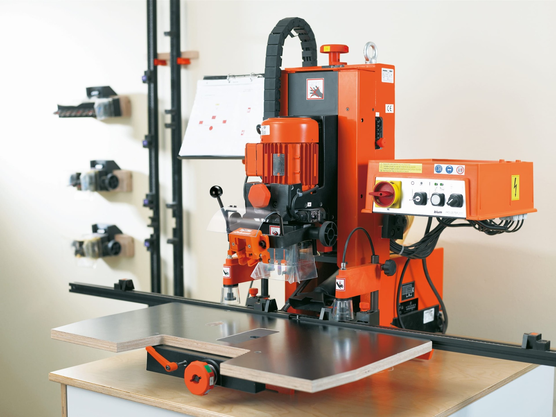 Drilling and insertion machines Blum