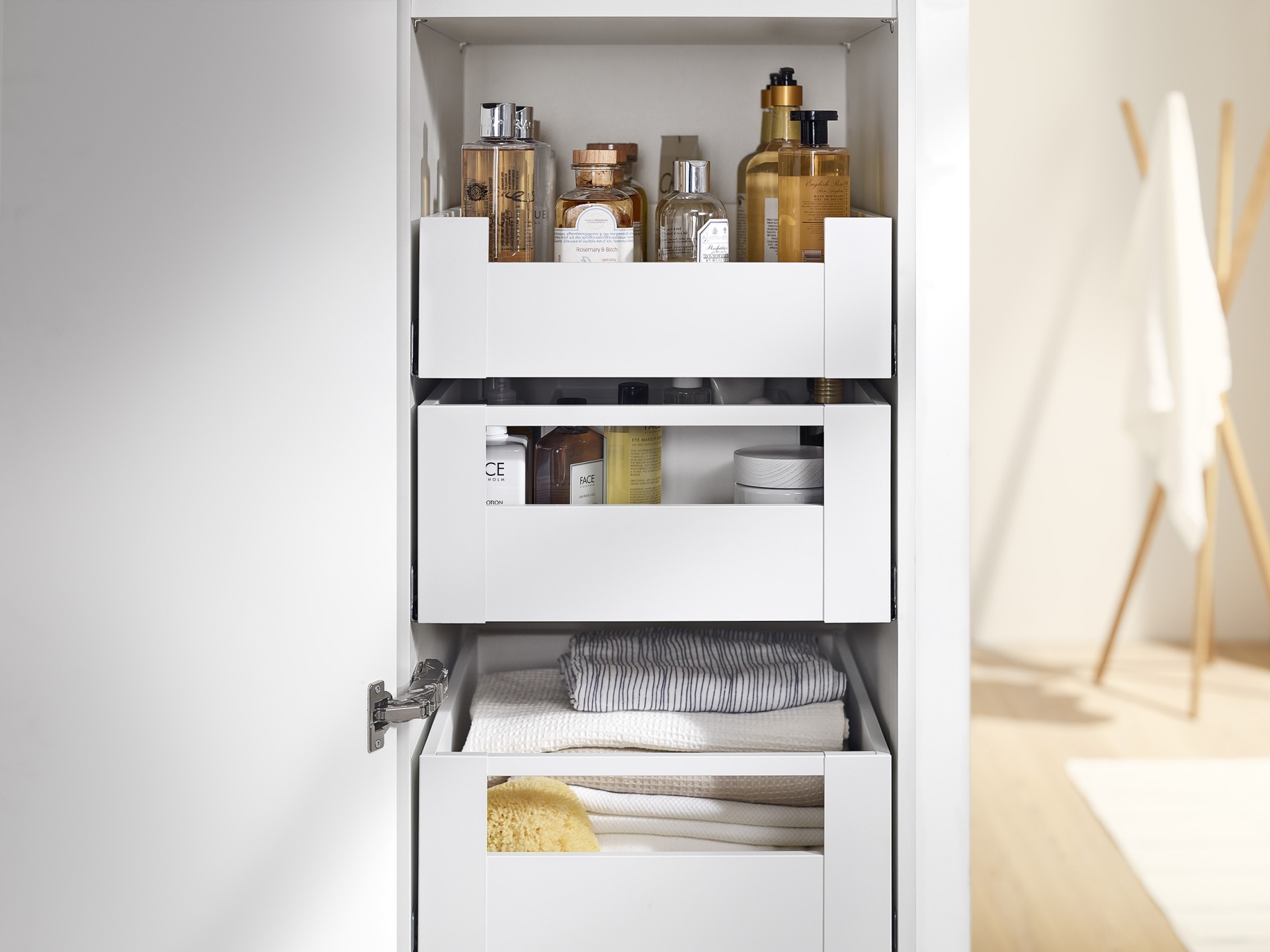 New color for metal drawer box system | Blum