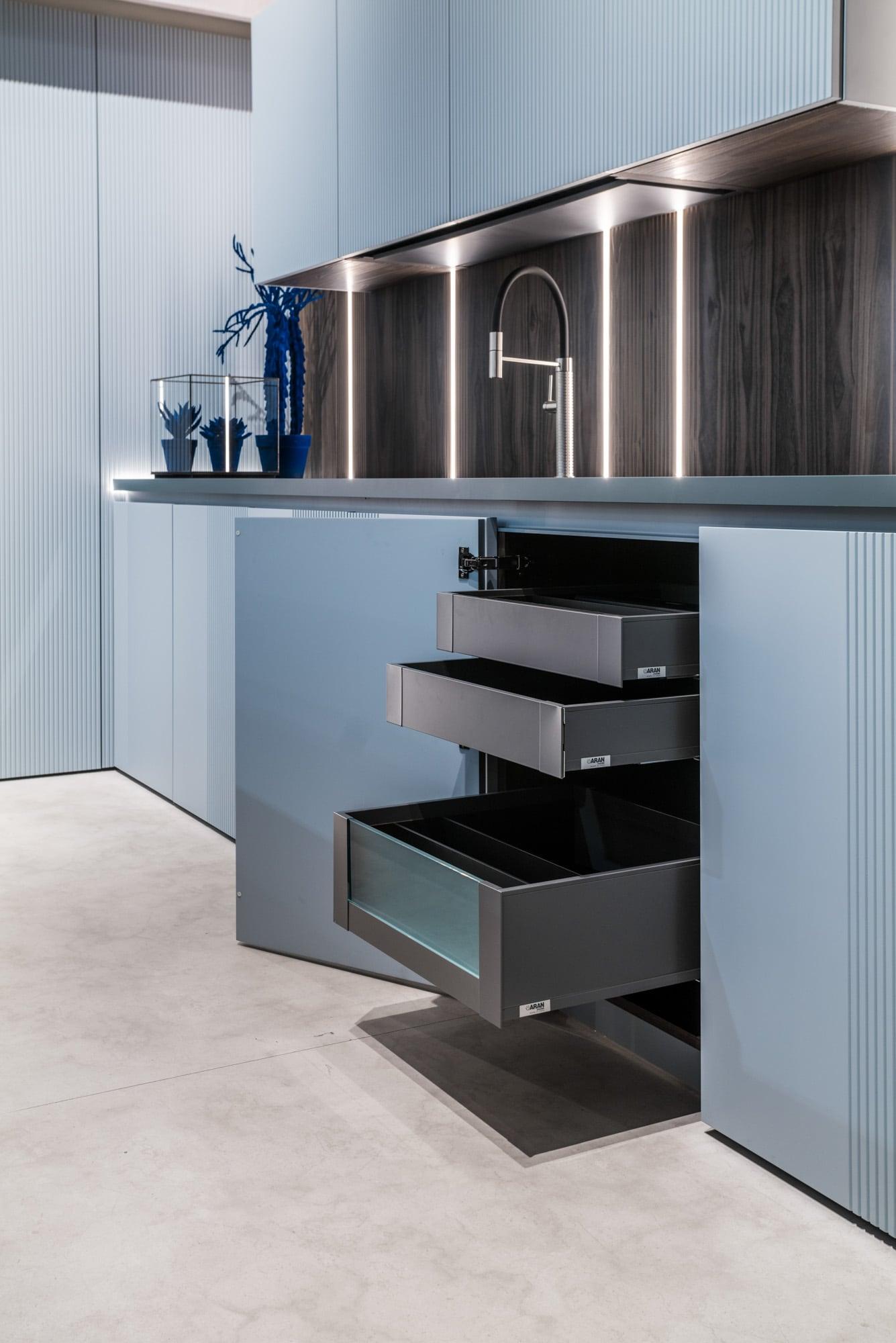 Implemented with LEGRABOX Seen at ARAN Cucine