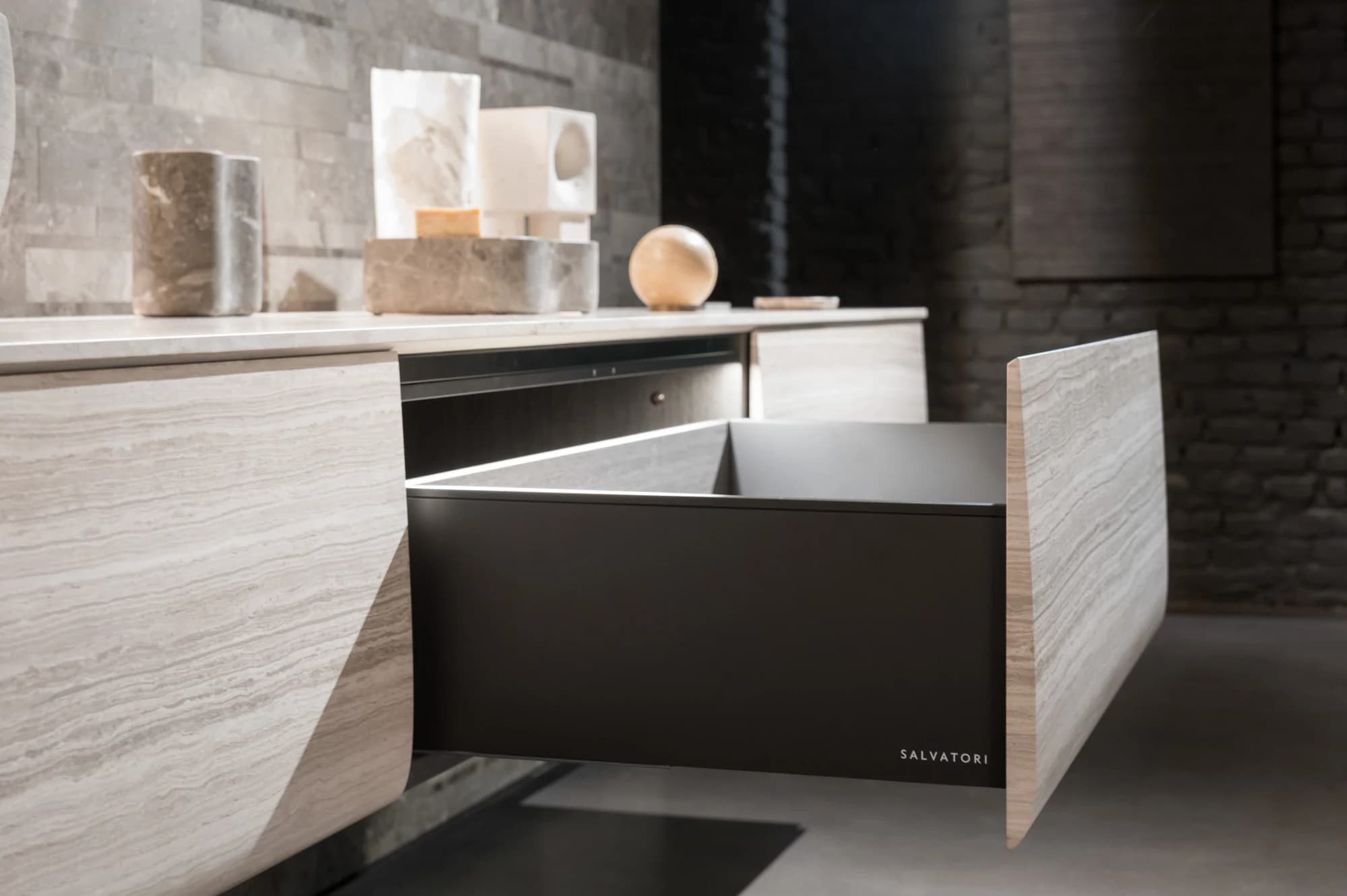 Implemented with LEGRABOX Seen at SALVATORI