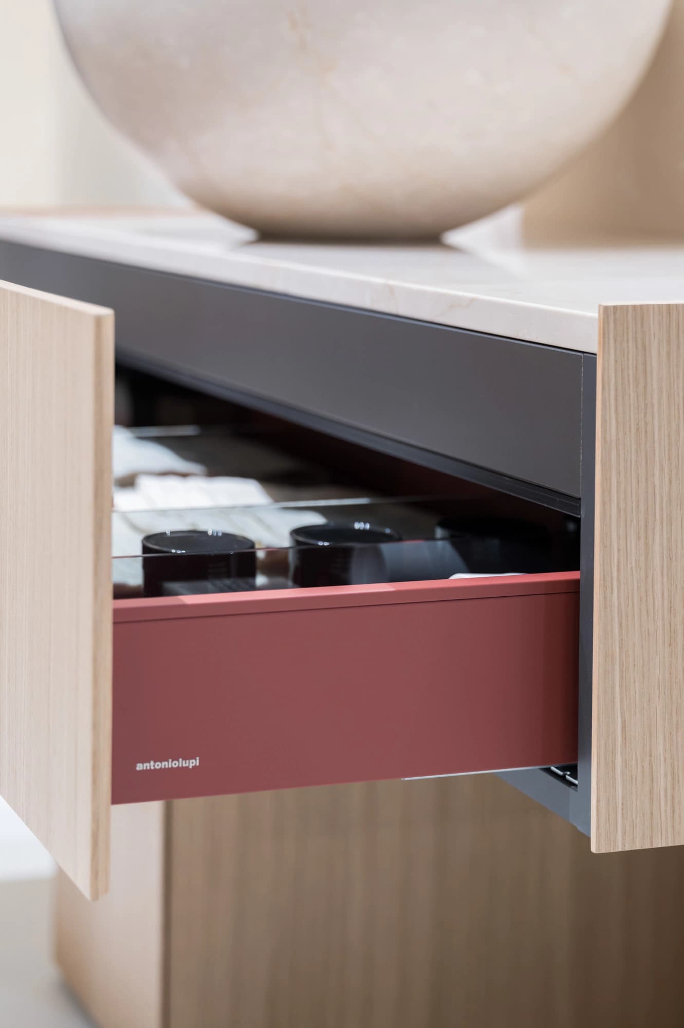 Implemented with LEGRABOX Seen at Cesar