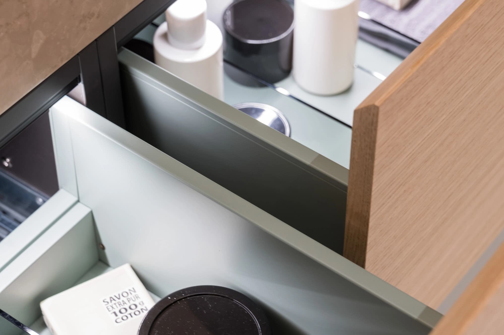 Implemented with LEGRABOX Seen at Antonio Lupi Design