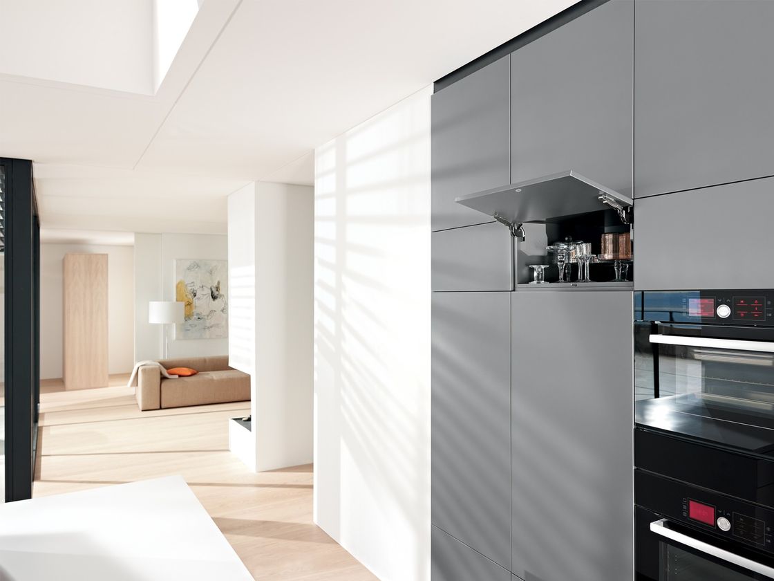 Компактный подъёмный механизм Blum AVENTOS HK-S
