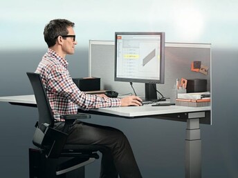 База даних про вироби: описи виробів, технічні деталі, креслення, CAD-дані тощо