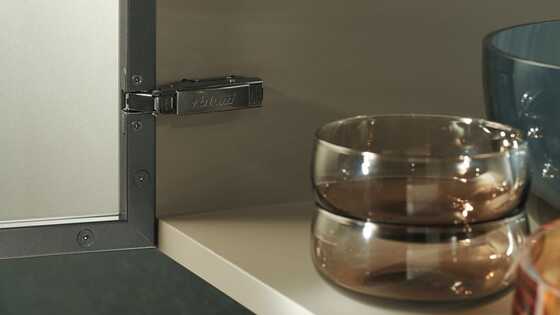 Петля CLIP top в цвете черный оникс для алюминиевых рамок