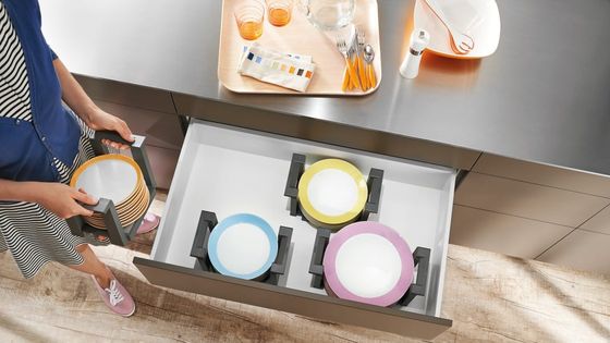 Range-assietes de Blum pour bloc-tiroir
