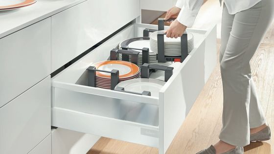 Range-assiettes Blum