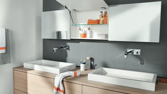 Подъемник AVENTOS HK-XS в ванной