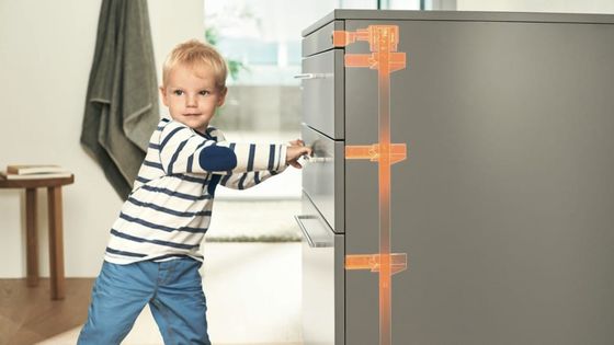 Центральный замок CABLOXX в ванной – защита от детей чистящих средств