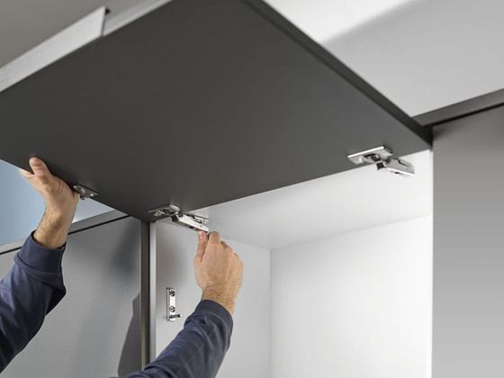 Із завісою КЛІПТОП БЛЮМОВШН AVENTOS HK-XS завжди працює м’яко й тихо