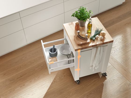 Центральный замок CABLOXX от Blum – встроенная блокировка от опрокидывания