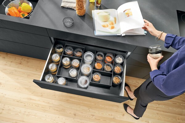 Cadres en acier pour bloc-tiroir AMBIA-LINE de Blum