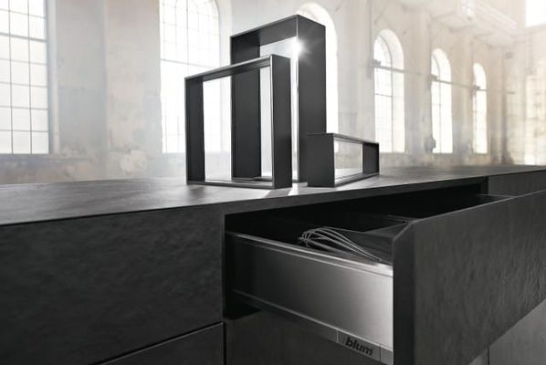 Внутрішні розділювачі AMBIA-LINE для шухляд LEGRABOX: елегантний дизайн, ідеальний порядок та індивідуальний підхід 