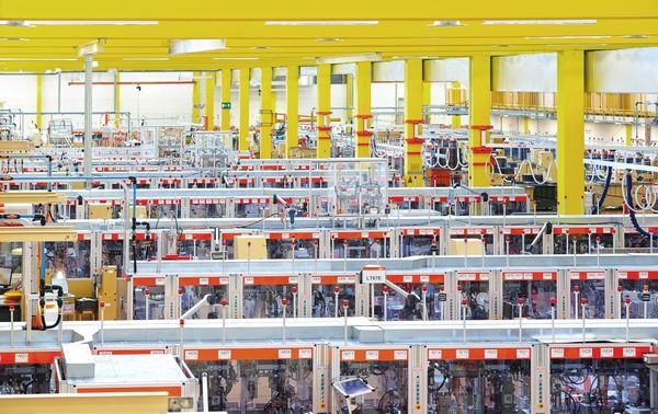 Scharniere von Blum werden in Vorarlberg produziert